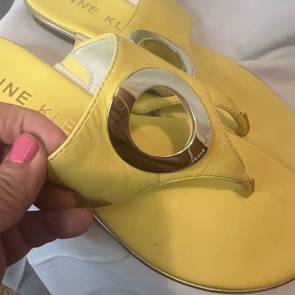Anne Klein Yellow Gold Sandals Vibrant Minimalist Design - Picture 3 of 7